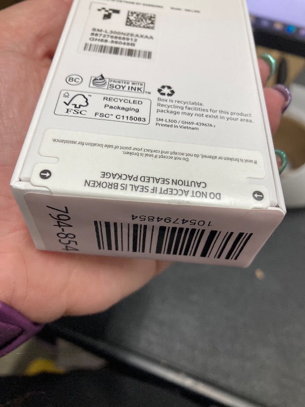 Photo 1 of  FACTORY SEALED ------------ SAMSUNG Galaxy Watch 7 40mm Bluetooth AI Smartwatch w/Energy Score, Wellness Tips, Heart Rate Tracking, Sleep Monitor, Fitness Tracker, 2024, Cream [US Version, 1Yr Manufacturer Warranty]