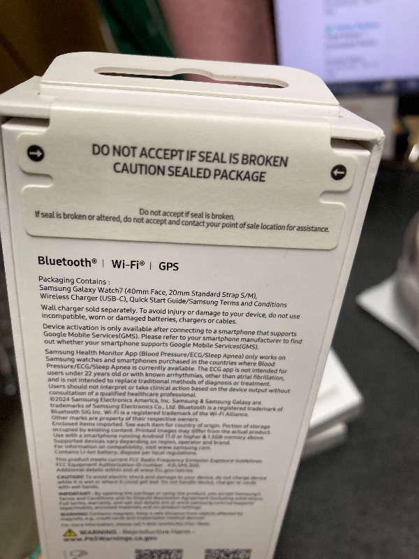 Photo 1 of  FACTORY SEALED ------------ SAMSUNG Galaxy Watch 7 40mm Bluetooth AI Smartwatch w/Energy Score, Wellness Tips, Heart Rate Tracking, Sleep Monitor, Fitness Tracker, 2024, Cream [US Version, 1Yr Manufacturer Warranty]