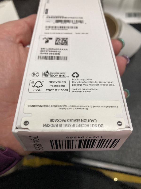 Photo 1 of  FACTORY SEALED ------------ SAMSUNG Galaxy Watch 7 40mm Bluetooth AI Smartwatch w/Energy Score, Wellness Tips, Heart Rate Tracking, Sleep Monitor, Fitness Tracker, 2024, Cream [US Version, 1Yr Manufacturer Warranty]