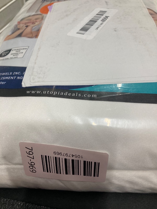 Photo 1 of ****Partial set***

Bedsure 100% Cotton Percale Sheets King Size.