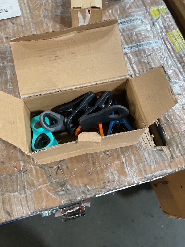 Photo 1 of (used)(incomplete) Chip Clips Magnetic Bread Bag Food Package Clips with Silicone Textured Mouth, 10 Pieces in 5 Colors