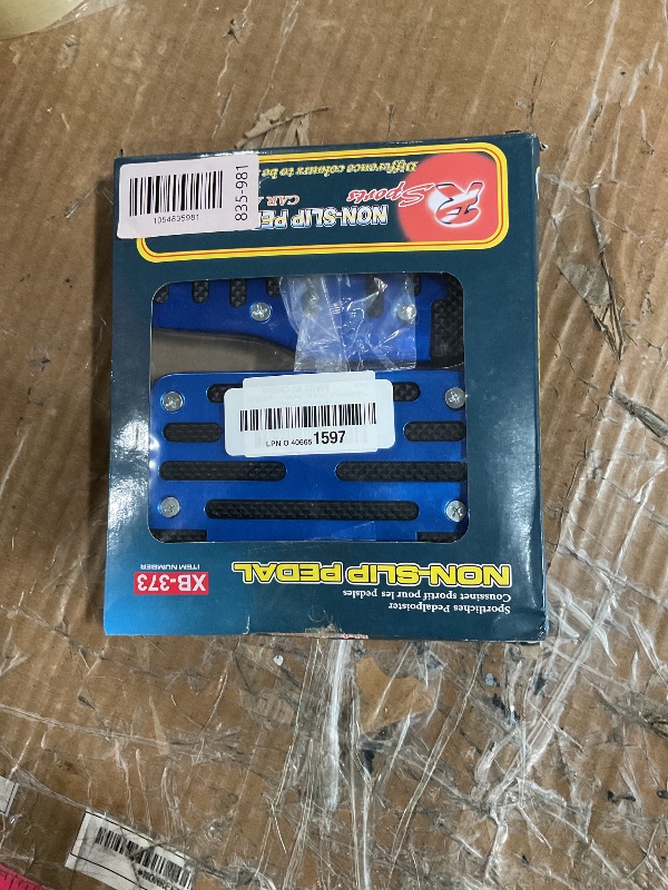 Photo 1 of SamWinGear 2PCS Gas Dedal Covers Automatic Car Brake Pedal Cover, Alloy Non-Slip Gas and Brake Decoration Protection Transmission Pedal Covers Replacement Pad Universal Accessories for Most Cars(Blue)