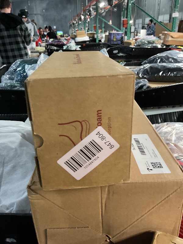 Photo 1 of (please see all images) EverFoams Women's Fuzzy Slip-on Slippers Warm Cozy Soft Lightweight Memory Foam Indoor House Shoes Pink, 7-8 US