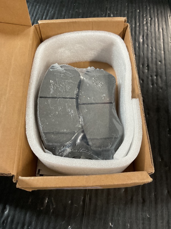 Photo 1 of Brake Pads,ECCPP 4pcs Front Ceramic Disc Brake Pads Kits fit for 01-06 for Chrysler Town Country,2001-2003 for Chrysler Voyager,01-07 for Dodge Caravan/for Dodge Caravan Caravan,02-07 for Jeep Liberty