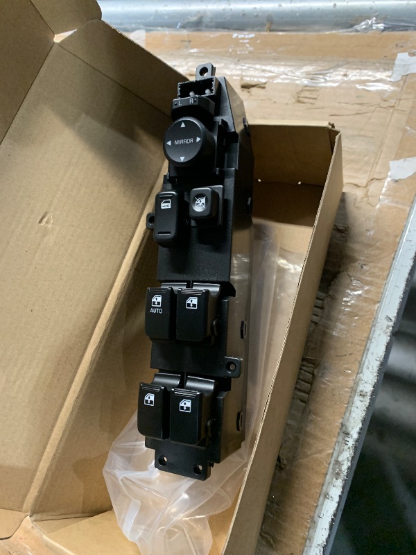 Photo 1 of ***(MISSING A BUTTON)***Roneeson Front Left Driver Side Power Window Switch for Hyundai Veracruz 2007-2012 3.8L