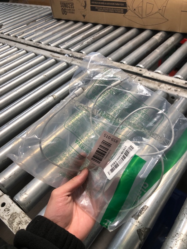 Photo 1 of (Apple MFi Certified) iPhone AUX Cord,Lightning to 1/8 Inch Audio Cable,3.3ft, Headphone Jack Adapter Male Aux Stereo Audio Cable Compatible for iPhone 14/13/12/11/XR/X/8/7 (White)