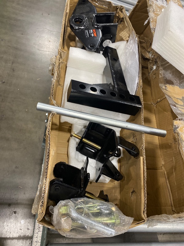 Photo 1 of * FOR PARTS ONLY * CURT 17051 Round Bar Weight Distribution Hitch with Integrated Lubrication, Up to 8K, 2-Inch Shank, Black