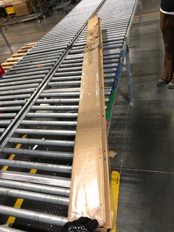 Photo 1 of ** FACTORY SEALED. SOLD AS IS, NO REFUND/RETURN**

RAUBAY Retractable Pull Down Black Screen Backdrop - 78.7" x 86.6" Collapsible Wall-Mount Background for Professional Video Production, Photography, TikTok and Video Conferencing