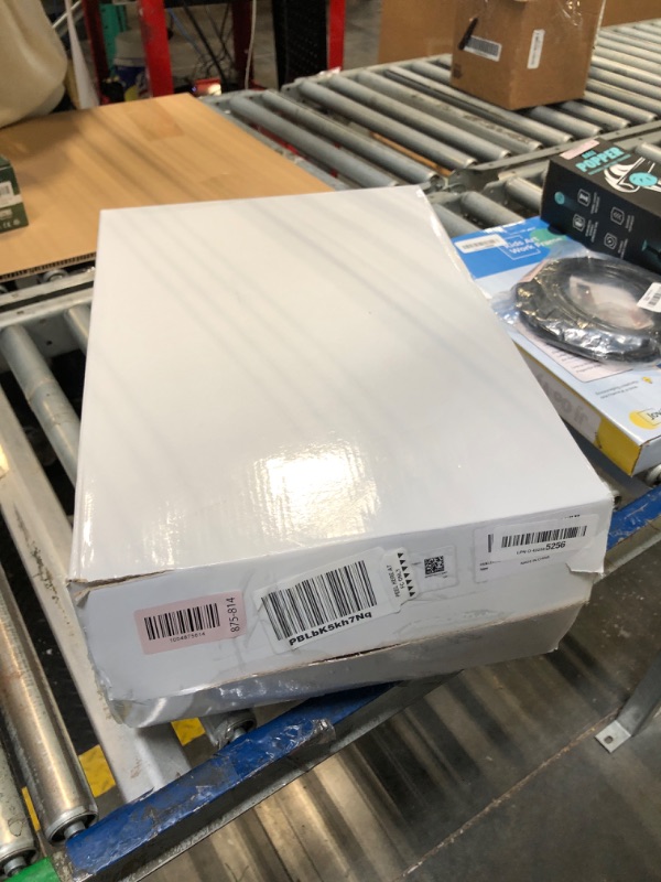 Photo 1 of ** FACTORY SEALED. SOLD AS IS, NO REFUND/RETURN**
FIVKLEMNZ 21 Cubic Car Rooftop Cargo Carrier Roof Bag Waterproof for All Top of Vehicle with/Without Rack Includes Topper Anti-Slip Mat + Reinforced Straps + 6 Door Hooks + Luggage Lock