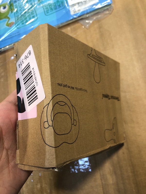 Photo 1 of *Missing Parts*
Tommee Tippee Stay Put Pacifier Set, Contains 2 Ultra-Light StayPut Glow in The Dark Pacifiers and 2 Ultra-Light StayPut Pacifiers, 0-6 Months, Colors May Vary, One-Piece Silicone Design,