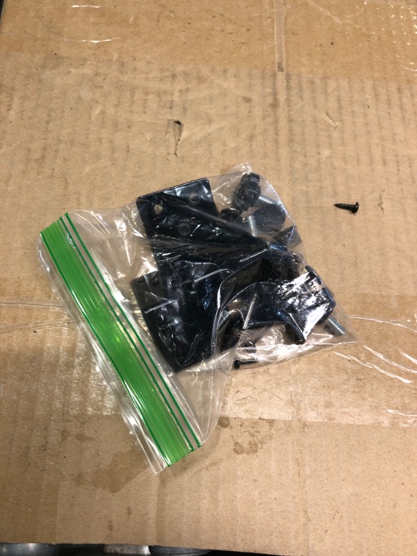 Photo 1 of ***** MIGHT BE MISSING SCREW****** YAMAHA P71 88-Key Weighted Action Digital Piano with Sustain Pedal and Power Supply (Amazon-Exclusive)