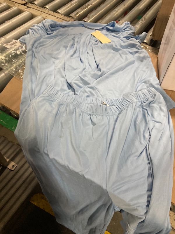 Photo 1 of ***2 PCS****Ekouaer Pajama Set for Women Short Sleeve Top With Capri Pants Pjs 2 Piece O Neck Loungewear Soft Sleepwear with Pockets Light Blue Large