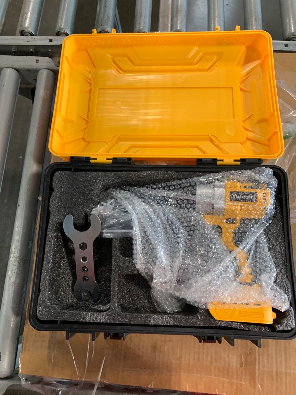 Photo 1 of *****MISSING BLACK PIECES **** Yutesiri Cordless Rivet Gun Compatible with Dewalt 20V Max Battery, with a kitbox, Brushless Electric Automatic Rivet Gun for Rivets 1/8'', 5/32'', 3/16", for Metal Plastic and Leather