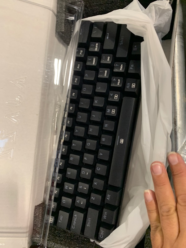 Photo 1 of   Keyboard similar model