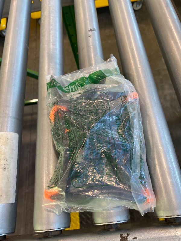 Photo 1 of *Missing Parts*
5 Pcs Spring Clamps, PureGuard 4.5 Inch Large Plastic Spring Clips Clamps Heavy Duty Woodworking Clamps for Crafts Balloon Arch Photography Backdrop Stand Pool Cover Clips