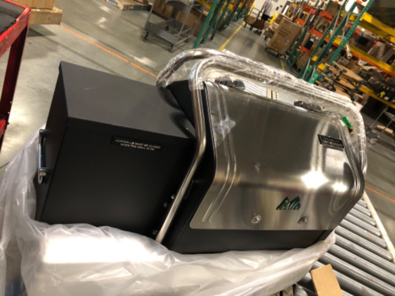 Photo 1 of ** NEW*** Green Mountain Davy Crockett Wifi Control Portable Wood Pellet Electric Grill
