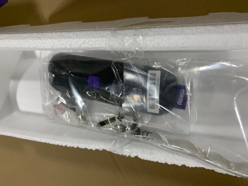 Photo 1 of *** USED***Roku Smart TV 2025 – 50-Inch Select Series, 4K HDR TV – RokuTV with Enhanced Voice Remote – Flat Screen LED Television with Wi-Fi for Streaming Live Local News, Sports, Family Entertainment