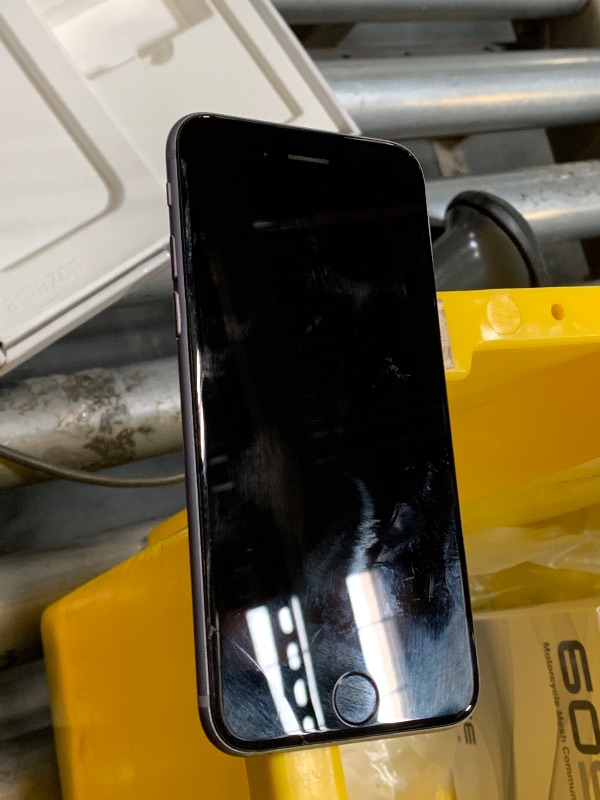 Photo 1 of ** UESD / DAMAGE MINOR***Apple iPhone 7 32GB Unlocked AT&T/T-Mobile - Silver