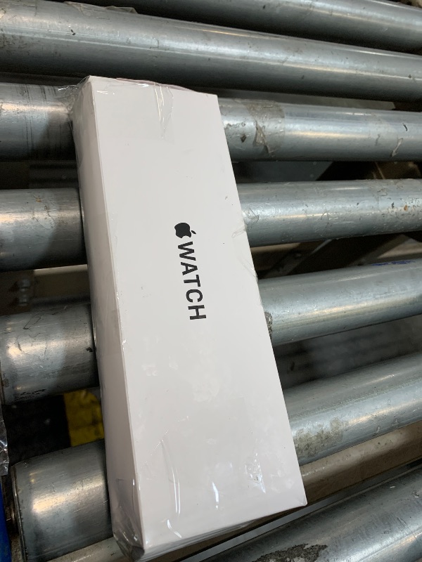 Photo 1 of ** USED*** Apple Watch SE (2nd Gen) [GPS 40mm] Smartwatch with Starlight Aluminum Case with Starlight Sport Band S/M. Fitness and Sleep Trackers, Crash Detection, Heart Rate Monitor, Retina Display