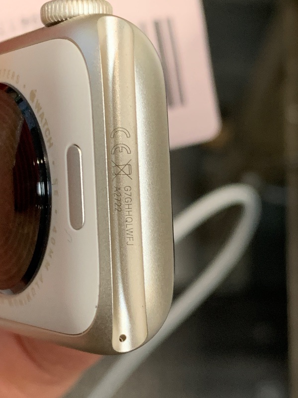 Photo 1 of ** USED*** Apple Watch SE (2nd Gen) [GPS 40mm] Smartwatch with Starlight Aluminum Case with Starlight Sport Band S/M. Fitness and Sleep Trackers, Crash Detection, Heart Rate Monitor, Retina Display
