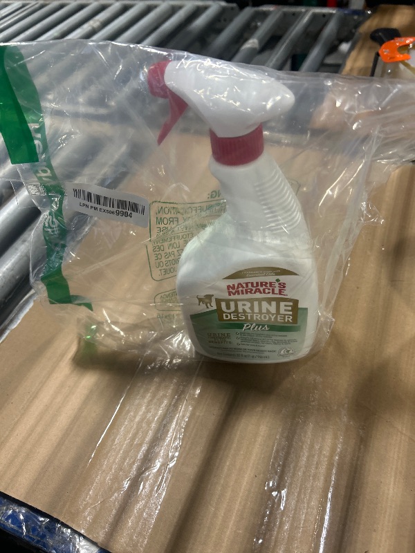 Photo 1 of ***USED****
Nature’s Miracle Urine Destroyer Plus Dog, 32 Ounces, Enzymatic Formula, Ready-to-Use