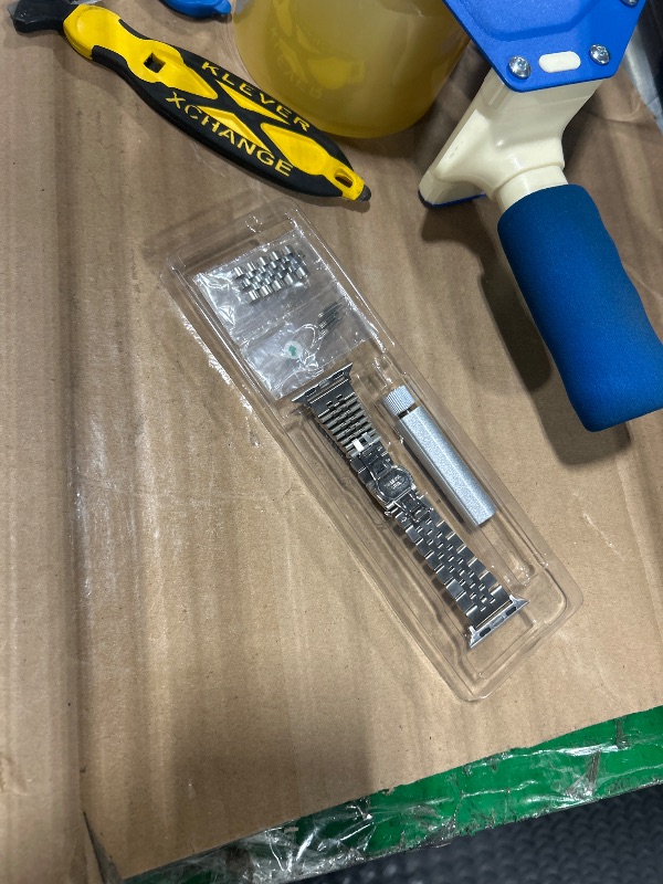 Photo 1 of ****SIMILAR ITEM*****
MioHHR Slim Metal Band Compatible with Apple Watch Band 42mm(Series 11 10) 41mm(Series 9 8 7) 40mm(Series 6 5 4 SE3/2/1) 38mm(Series 3 2 1),Stainless Steel iWatch Bands for Women,Silver/Gold