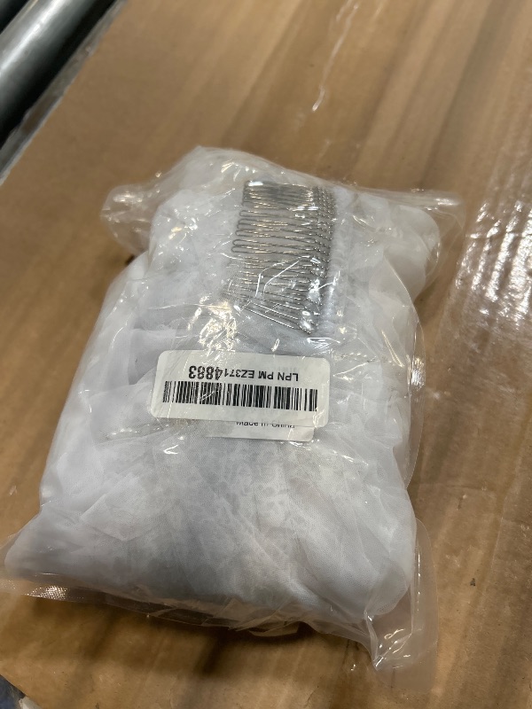 Photo 1 of ****SIMILAR ITEM****
Tahonuss Bride Wedding Veil Bridal Cathedral Veil with Hair Comb Fingertip Bridal Tulle Veil Headpiece Veil for Girls Women Hair Accessories Supplies (B-White)