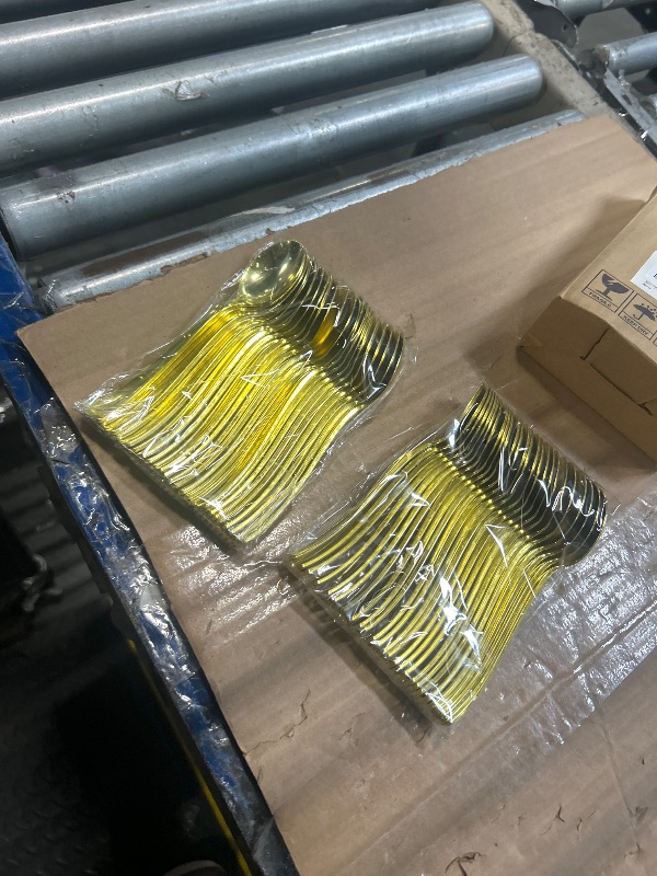 Photo 1 of ****50 SPON PIECES ****
Gold Disposable Cutlery Set, Gold Forks + Spoons, (120 Count), Disposable Silverware assortment