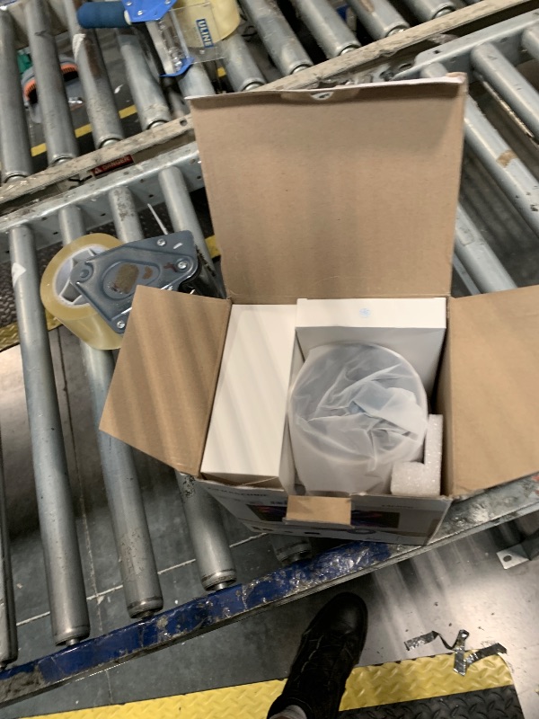 Photo 1 of ?Electric Focus?Magcubic Mini Projector 4K Support, Portable Projector with WiFi 6 and Bluetooth 5.4, Smart Proyector, 5W Soundbase Speaker, 180°Rotation for Home Theater