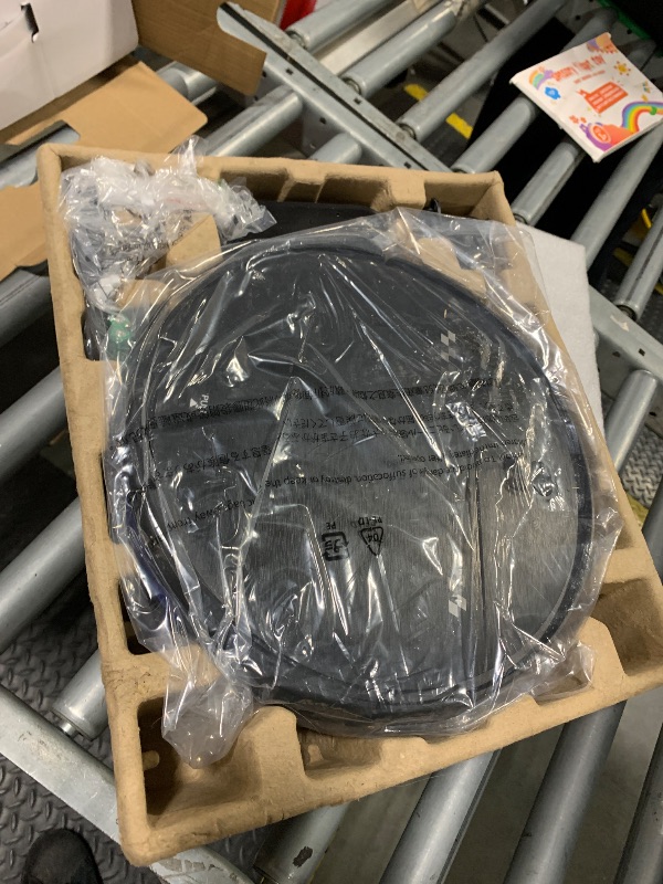 Photo 1 of *Minor Damage*
ZC was Robot Vacuum and Mop Combo, 2-in-1 Robot Vacuum Cleaner, Perfect for Pet Hair, Hard Floor and Carpet, Anti-Bump, Anti-Fall, App, Voice and Remote Control