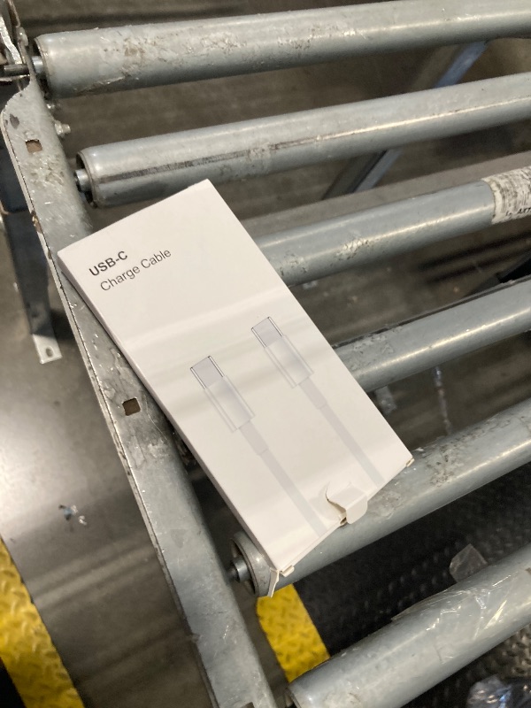 Photo 1 of [MFi Certified] iPhone 17 16 15 Charger Cord 6FT, 2 Pack 60W USB C to USB C Charging Cable Cord Long for iPhone 17/17 Pro/17 Pro Max/Air/16/16 Pro/16 Pro Max/15/15 Pro Max, iPad Pro/Air/Mini, White