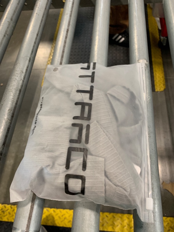 Photo 1 of ****COLOR GRAY***** ATTRACO Athletic Tank Tops for Women Basic Sports Gym Top Sleeveless Running Tank GRAY L