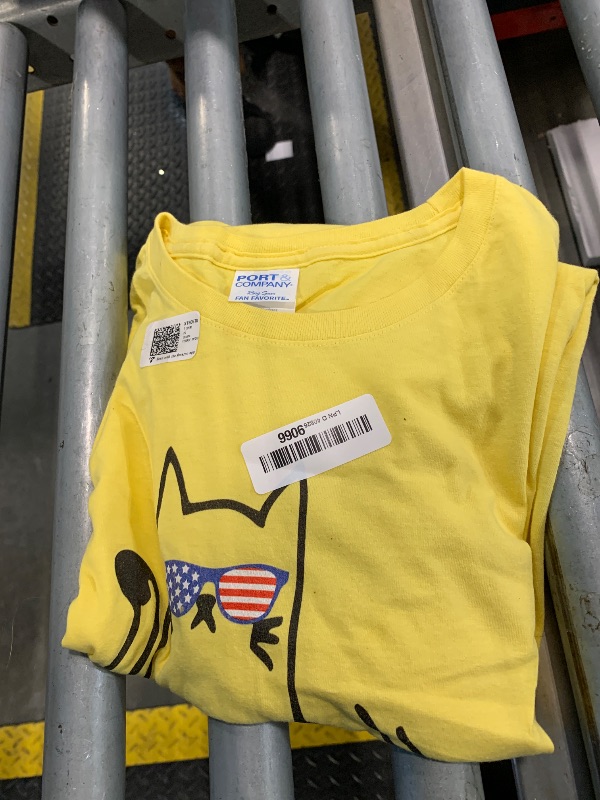 Photo 1 of ****YELLOW T SHIRT**** Cat No Kings in America Funny Political Cat Lady T-Shirt