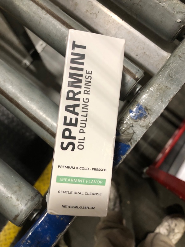 Photo 1 of ** FACTORY SEALED ** Spearmint Oil Pulling Rinse, Cold-Pressed Coconut Mouthwash for Teeth Whitening,Natural Peppermint Pulling Oil to Help Maintain Gum Health and Freshen Breath (1)