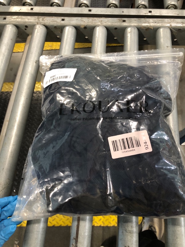 Photo 1 of ** USED** Ekouaer Women's 3 Piece Lounge Set Pajama Long Sleeve Cardigan Sleeveless Top Pants Sweat suit Black Small