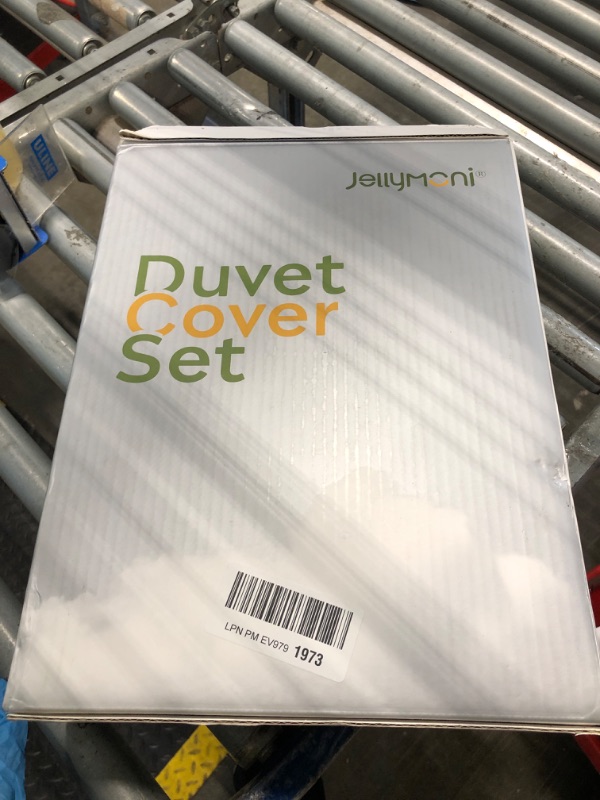 Photo 1 of *Factory Sealed*
JELLYMONI Green Velvet Duvet Cover King Size - Ultra Soft Flannel Comforter Cover, 3-Piece Luxury Fluffly Duvet Cover with 8 Corner Ties & Zipper Closure