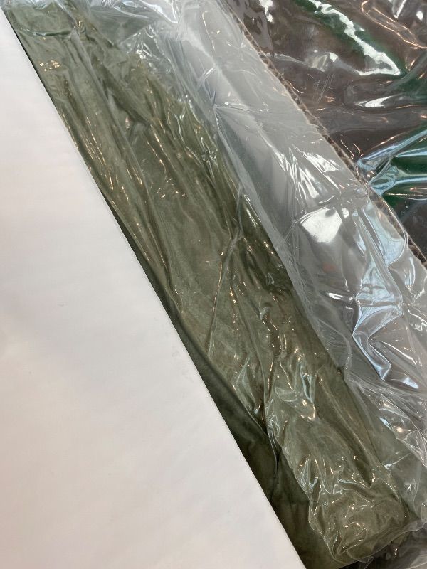 Photo 1 of *Factory Sealed*
JELLYMONI Green Velvet Duvet Cover King Size - Ultra Soft Flannel Comforter Cover, 3-Piece Luxury Fluffly Duvet Cover with 8 Corner Ties & Zipper Closure