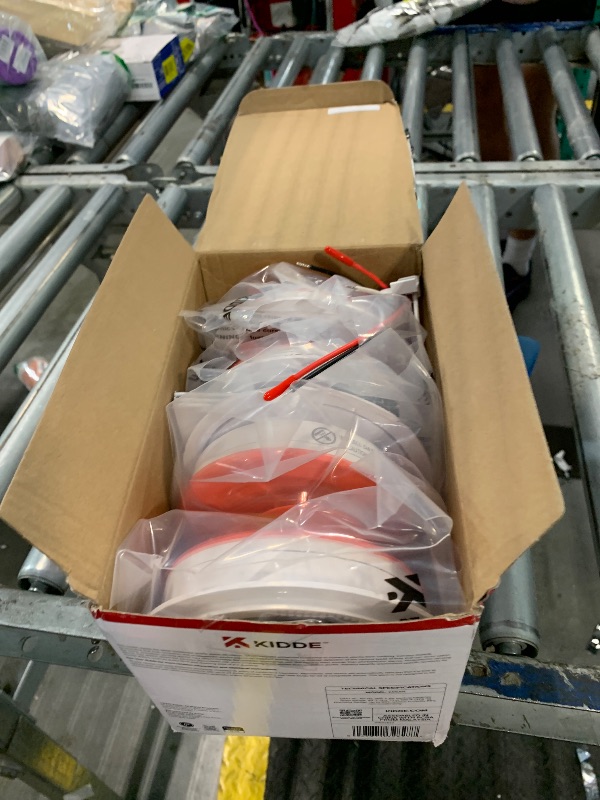 Photo 1 of ****ONLY 3****** Kidde Hardwired Smoke Detector, AA Battery Backup, Interconnectable, LED Warning Light Indicators, 4 Pack