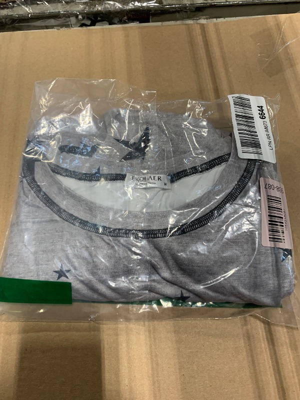 Photo 1 of ** 1 PC / T-SHIRT ** Ekouaer 2 Pack Womens Pajama Sets Long Sleeve Lounge Sets Soft Pj Sleepwear Loungewear Grey & Star Medium