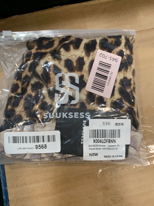 Photo 1 of *** SIMILAR / RATAIL PRICE $ 16.99 ***SUUKSESS Women Sexy Square Neck Thong Bodysuit Backless Sleeveless Basic Cami Body Suit Top (Leopard, M)
