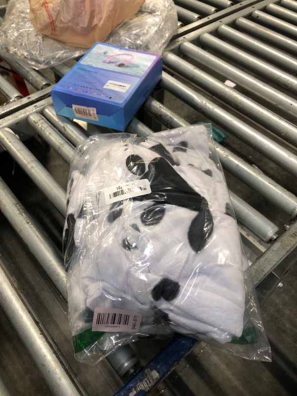 Photo 1 of *** ITEM CORRECT*** RULTA Adult Dalmatian Onesie Pajamas Christmas Costume Cosplay Homewear Jumpsuit Sleepwear One Piece Pajamas Women Men(X-Large) White