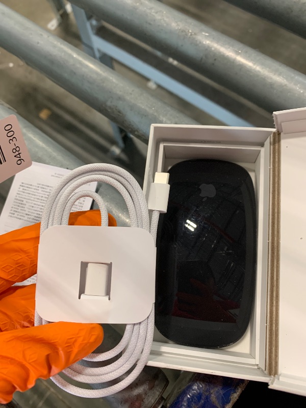 Photo 1 of ** CHARGER INCLUDED** Apple Magic Mouse - White Multi-Touch Surface ???????