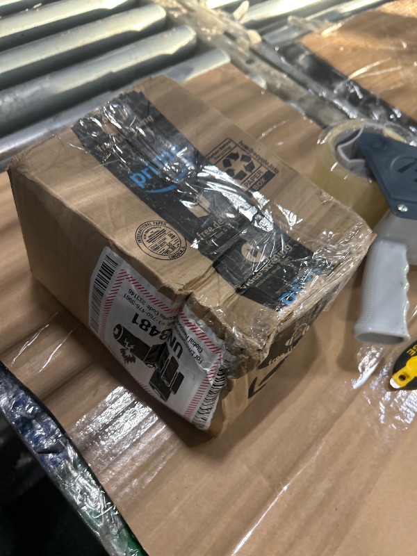 Photo 1 of ****SIZE L*****
Gates T-Shirt