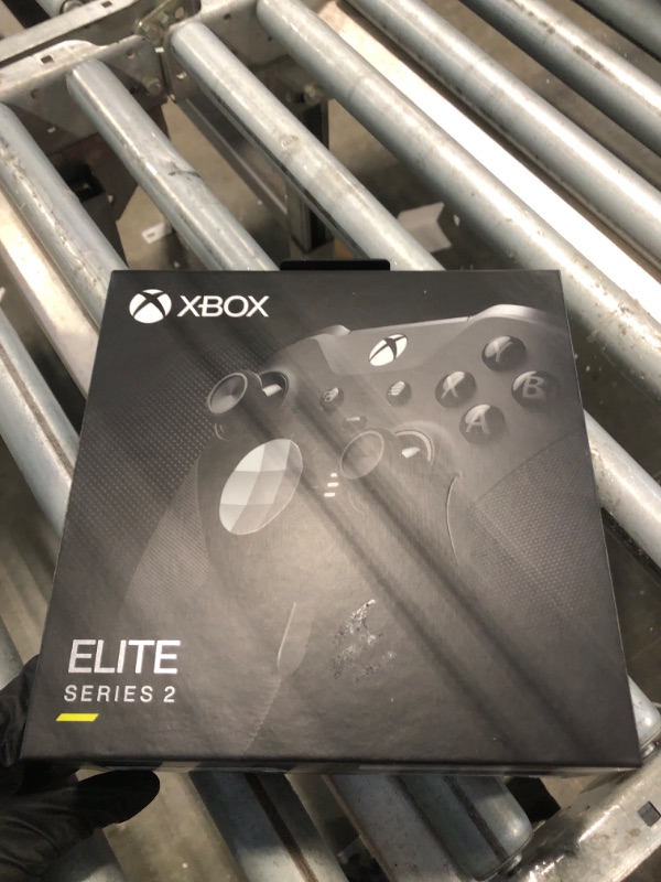 Photo 1 of ** VERY USED/ DAMAGE** Xbox Elite Series 2 Core Wireless Gaming Controller – Black – Xbox Series X|S, Xbox One, Windows PC, Android, and iOS
