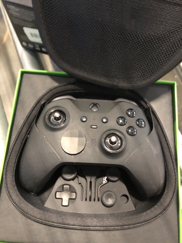 Photo 1 of ** VERY USED/ DAMAGE** Xbox Elite Series 2 Core Wireless Gaming Controller – Black – Xbox Series X|S, Xbox One, Windows PC, Android, and iOS