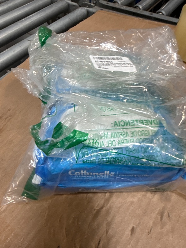 Photo 1 of *** 4 pack***Cottonelle Fresh Feel Flushable Wet Wipes, Adult Wet Wipes, 8 Flip-Top Packs, 42 Wipes Per Pack (336 Total Wipes), Packaging May Vary