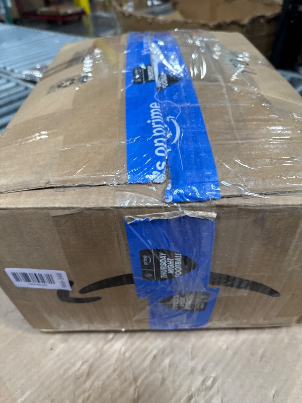 Photo 1 of ***2 PILLOW***Amazon Basics Down Alternative Pillow for Back Side Sleepers, Medium Density, Standard Size, 26" x 20", 2-Pack, White