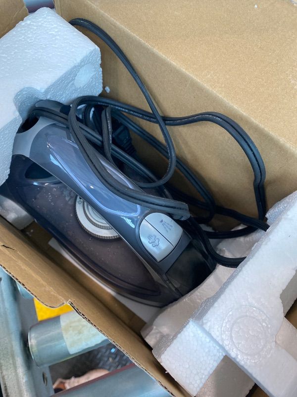 Photo 1 of *Untested*
IRONDAY Steam Iron for Clothes Rapid Heating, 1700W Iron Burst of Steam, Non-Stick Ceramic Soleplate, Auto shutoff, Anti-Drip, Self-Cleaning, 10.14oz Water Tank Ironing Clothes for All Fabrics, Grey