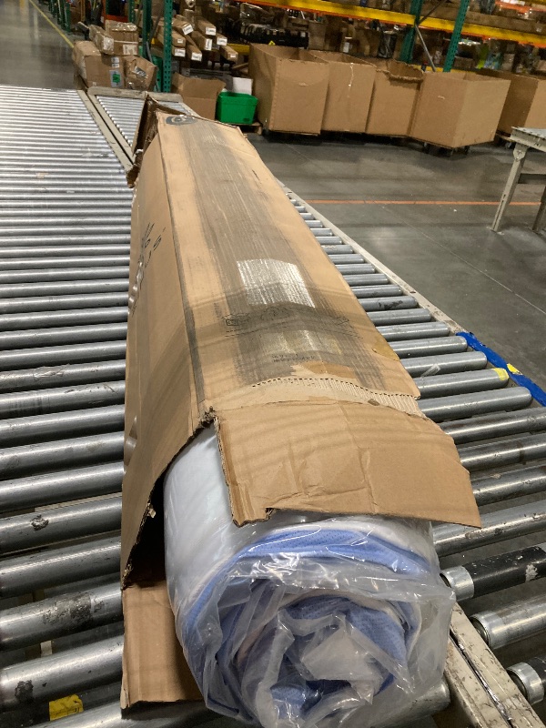 Photo 1 of ** SIMILAR/ NEW*** ZINUS 12 Inch Green Tea Essential Memory Foam Mattress [New Version], Queen, Fiberglass Free, Medium Feel, Breathable Airflow Memory Foam, Certified Safe Foams & Fabric, Mattress in A Box