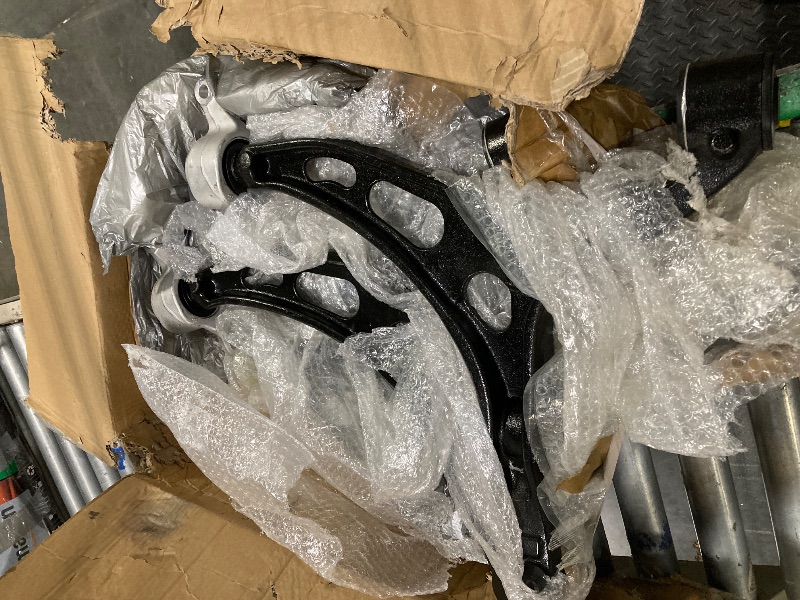 Photo 1 of ** USED/ UNTESTED** maXpeedingrods 2Pcs Front Lower Control Arms Assembly for Jeep Grand Cherokee Dodge Durango 2011-2015, RK642831 RK642830